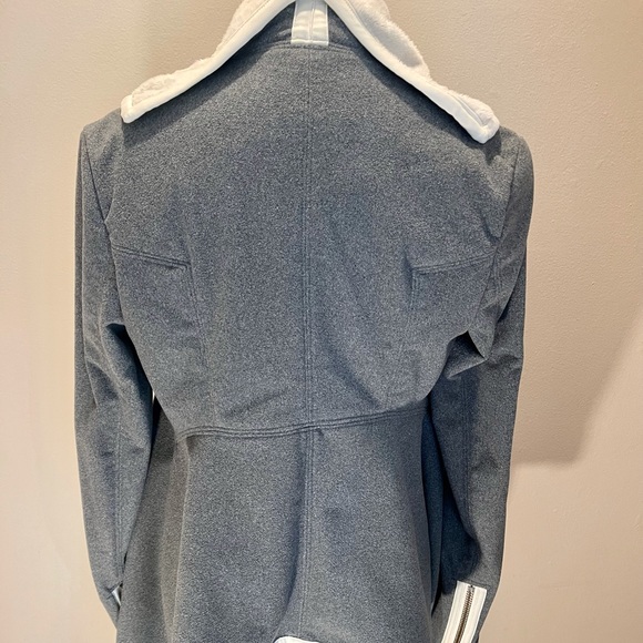 Lululemon Presence Of Mind Fleece Jacket in Polar Cream / Gray - Picture 5 of 12